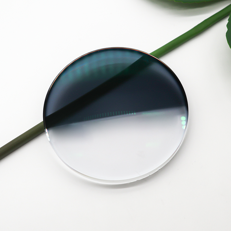 1,56 Fotochromatická šošovka SHMC