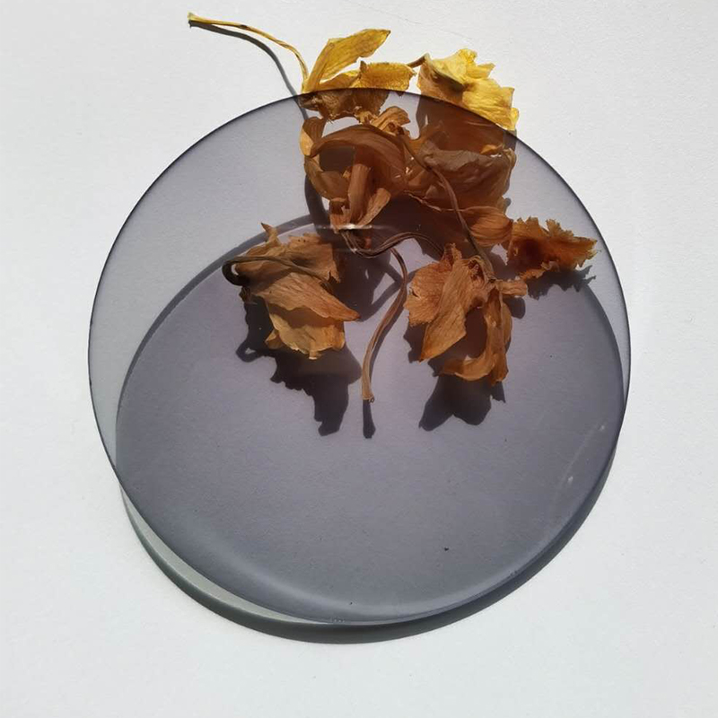 1,67 Fotochromatická šošovka SHMC