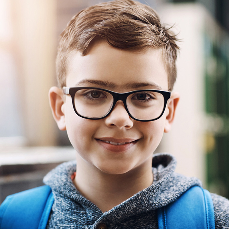 Osemhranná kruhová šošovka na kontrolu krátkozrakosti